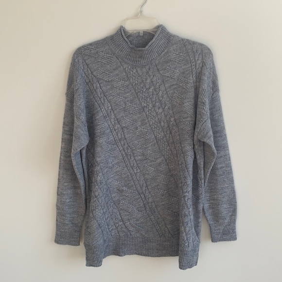Loved + Adored sweater - Picture 1 of 3